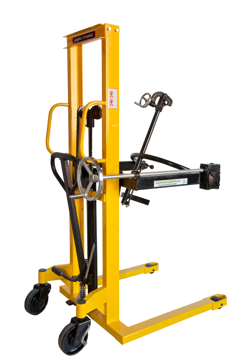 Sollevatore girafusti idraulico